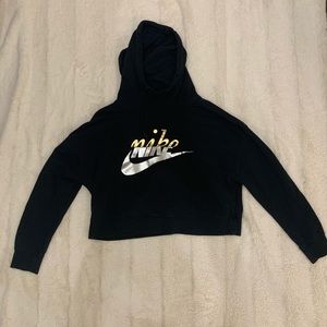 Black cropped hoodie